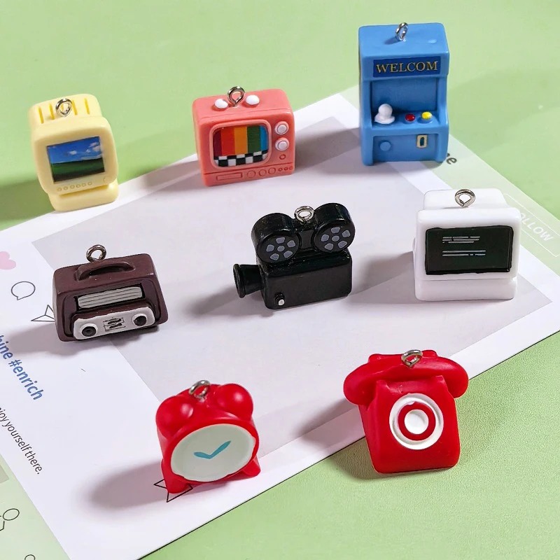 8 قطع تعليقات راتنجية ثلاثية ا - مراجعة Vintage Alarm Clock وسعره