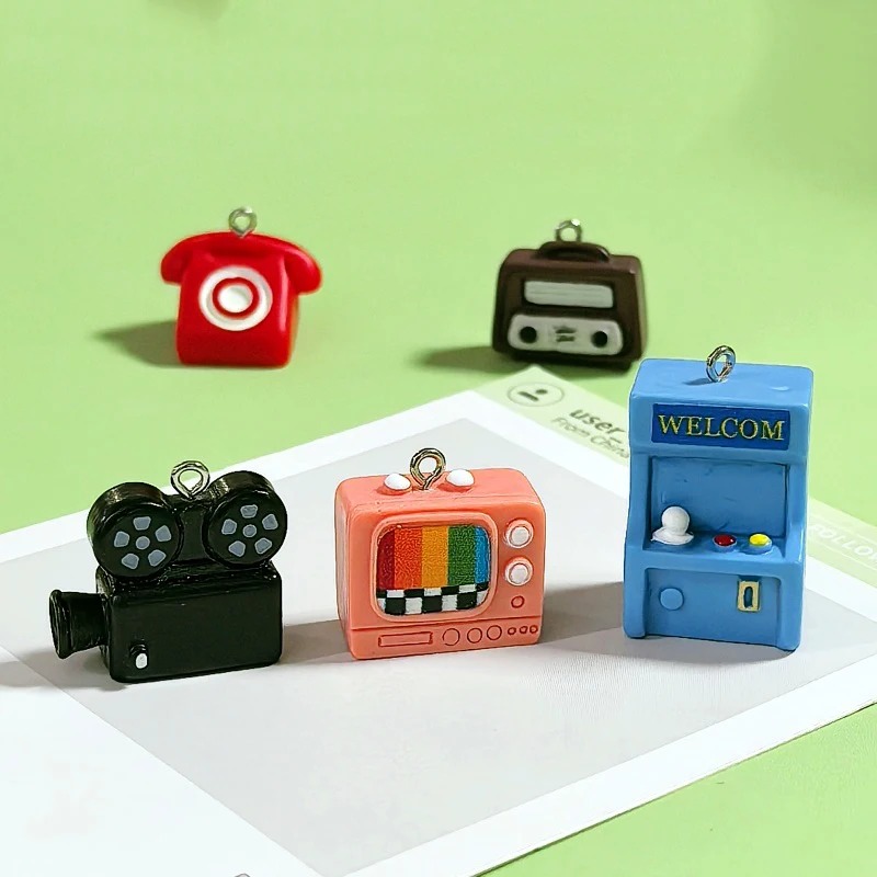 8 قطع تعليقات راتنجية ثلاثية ا - مراجعة Vintage Alarm Clock وسعره