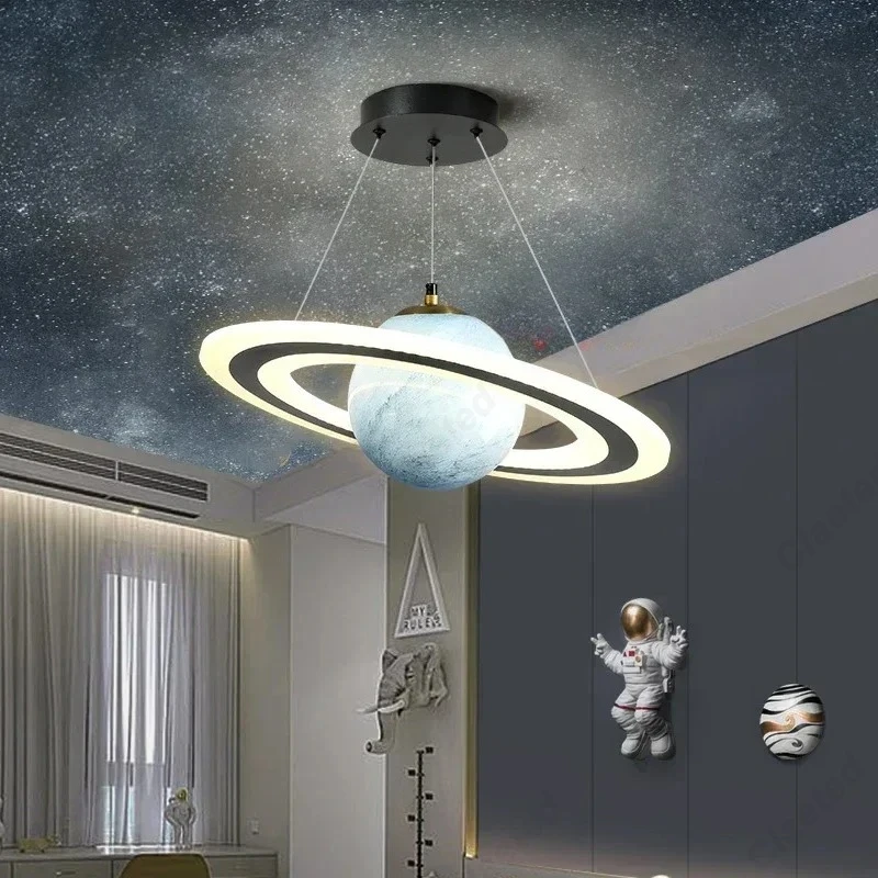 مصباح معلق زجاجي على شكل كوكب  - مراجعة Hanging Moon Lamp وسعره