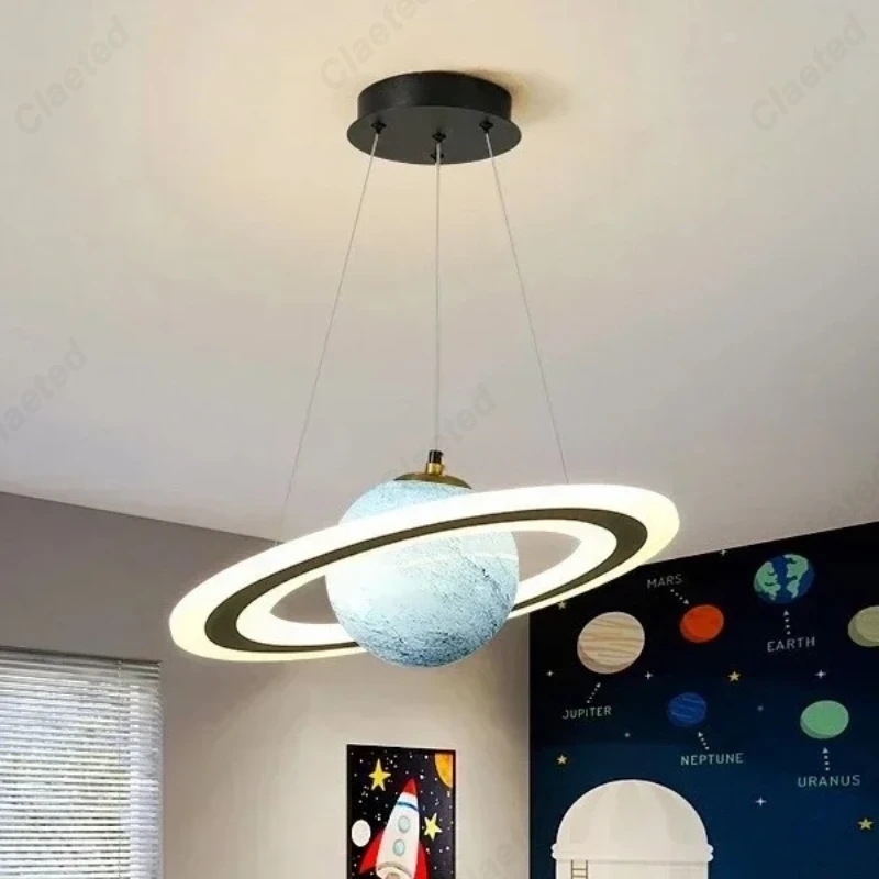 مصباح معلق زجاجي على شكل كوكب  - مراجعة Hanging Moon Lamp وسعره