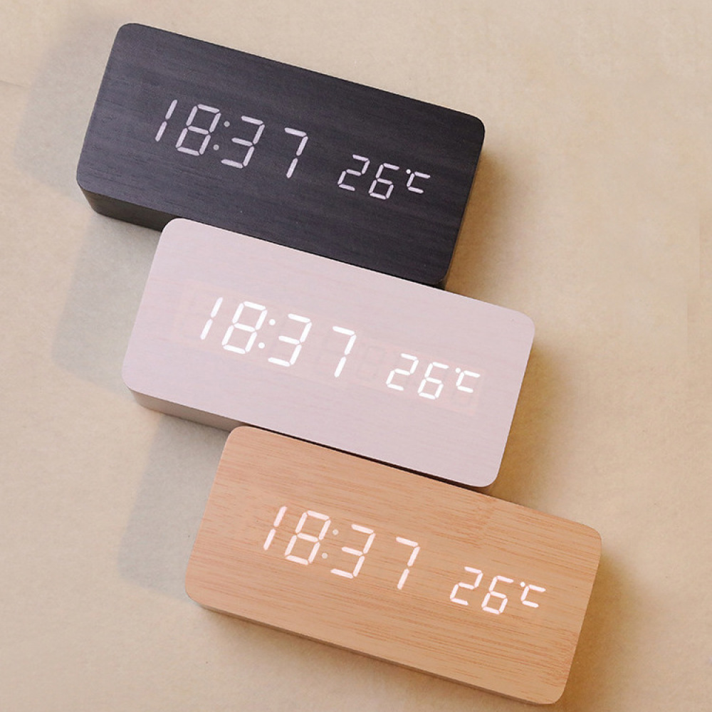 ساعة مكتب خشبية عتيقة بإضاءة L - مراجعة Vintage Alarm Clock وسعره