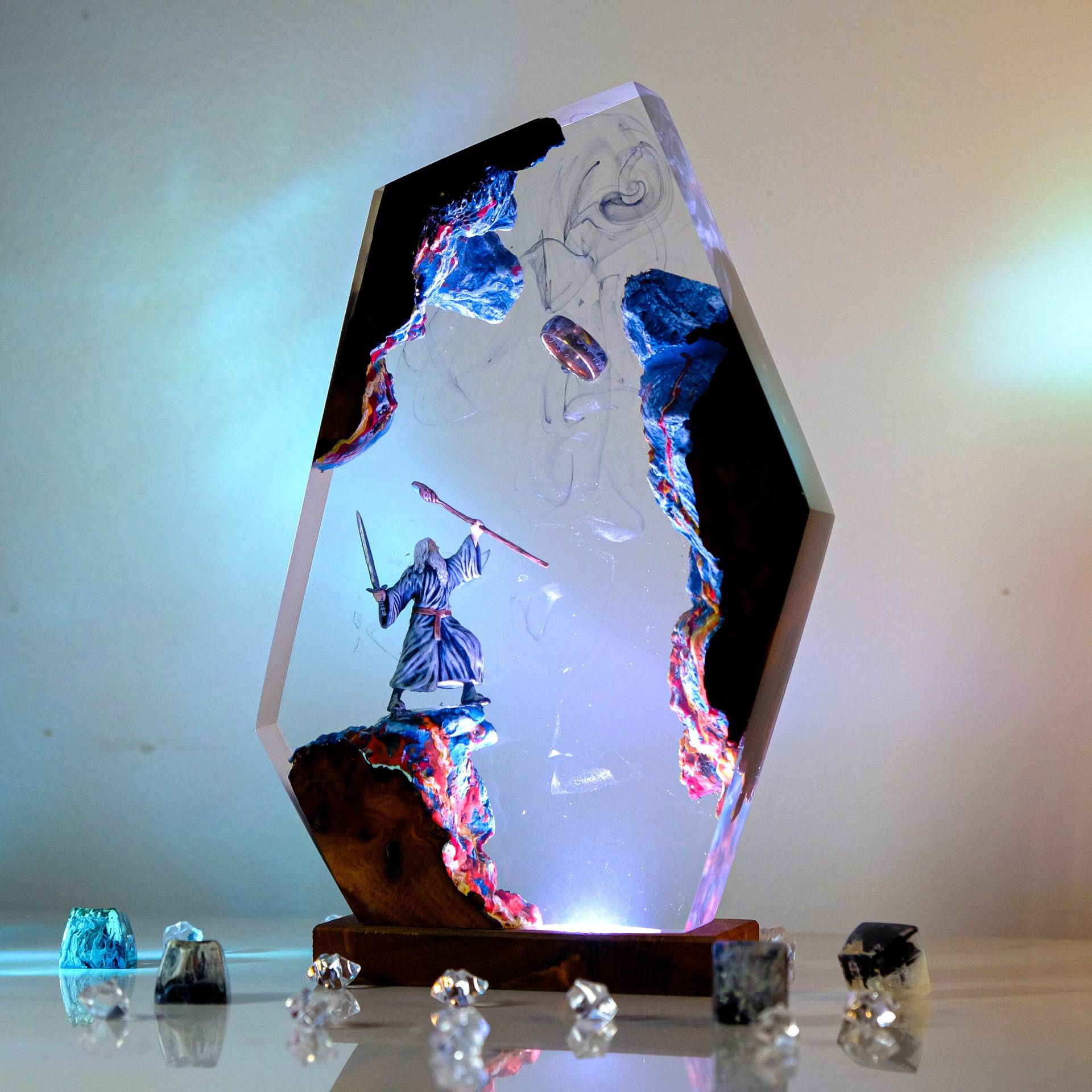 مصباح طاولة على شكل مشهد من في - مراجعة Home Decor Resin وسعره