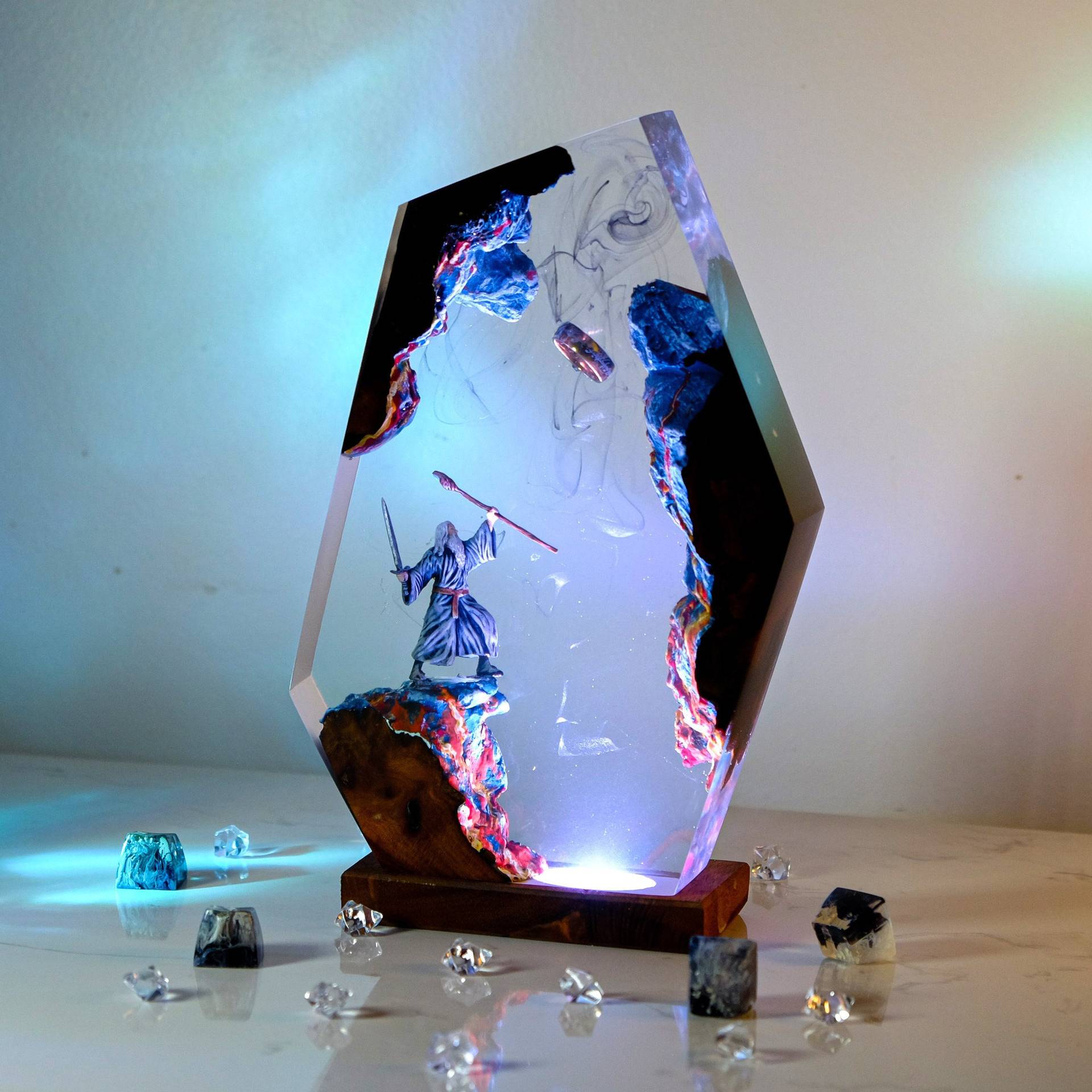 مصباح طاولة على شكل مشهد من في - مراجعة Home Decor Resin وسعره